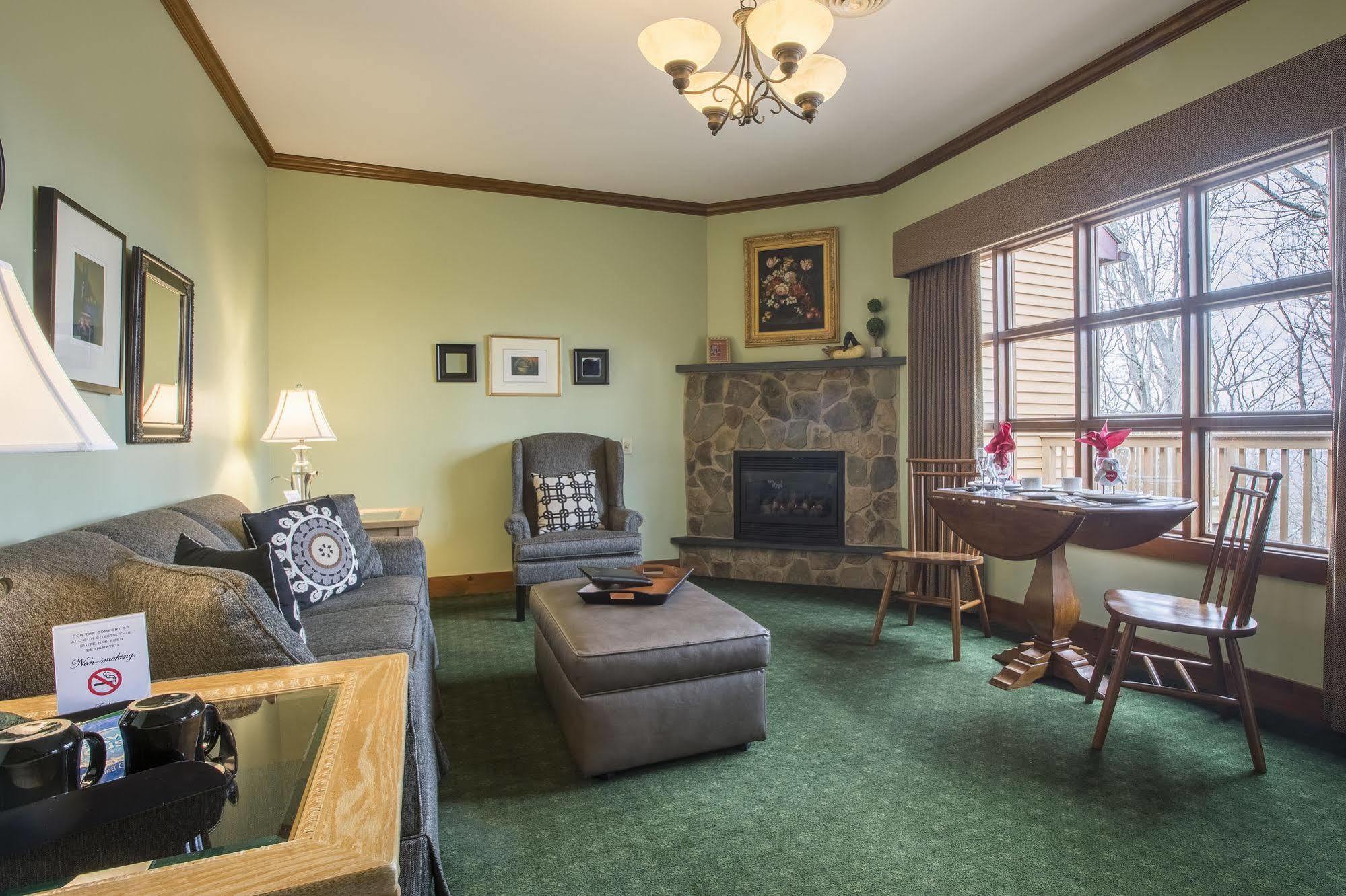 Stroudsmoor Country Inn Страудсберг Экстерьер фото