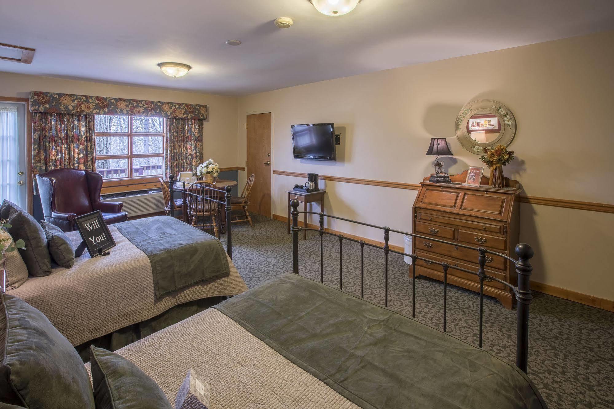Stroudsmoor Country Inn Страудсберг Экстерьер фото