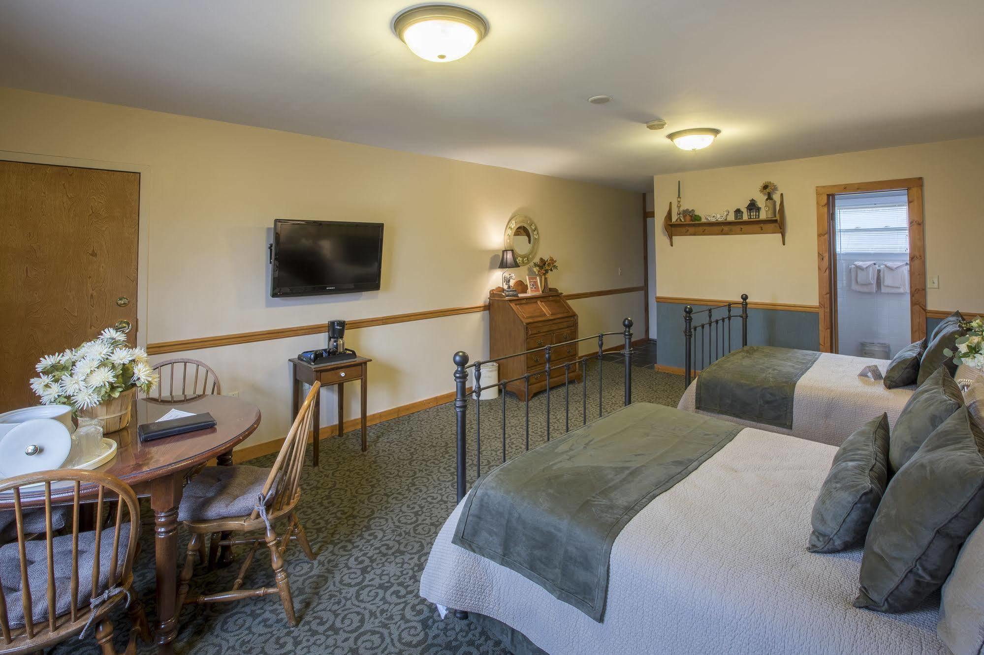 Stroudsmoor Country Inn Страудсберг Экстерьер фото